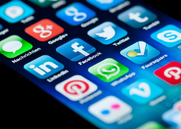 IPhone avec diverses applications