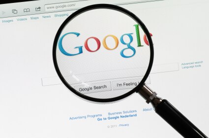 Loupe sur la page d'accueil Google 
