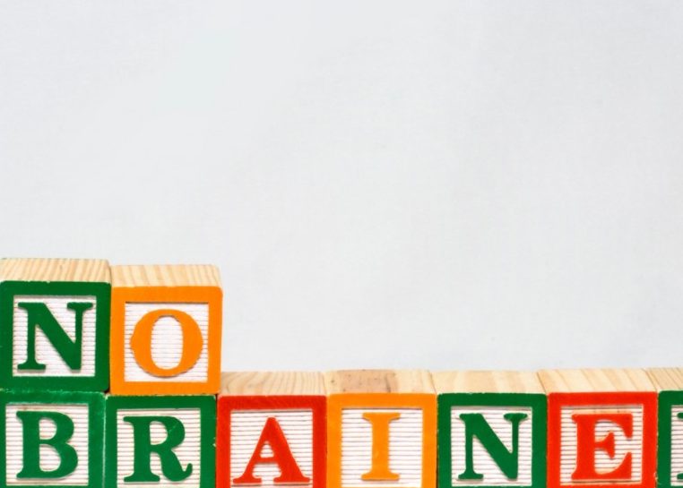 L'alphabet pour enfants bloque l'orthographe « pas de cerveau »