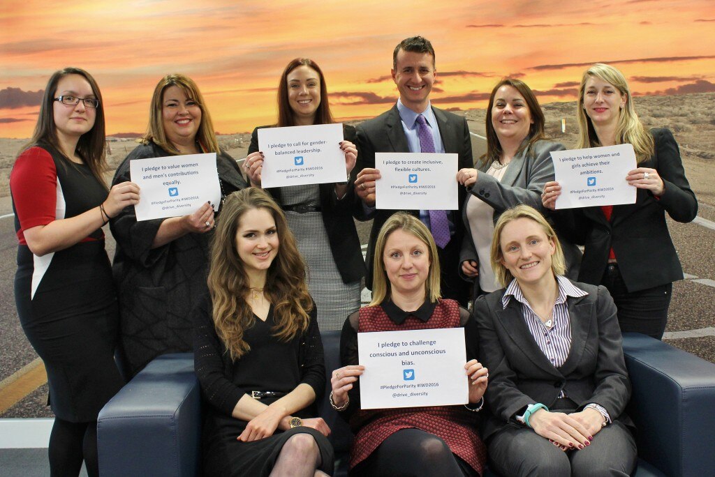 Femmes d’Enterprise détenant des certificats