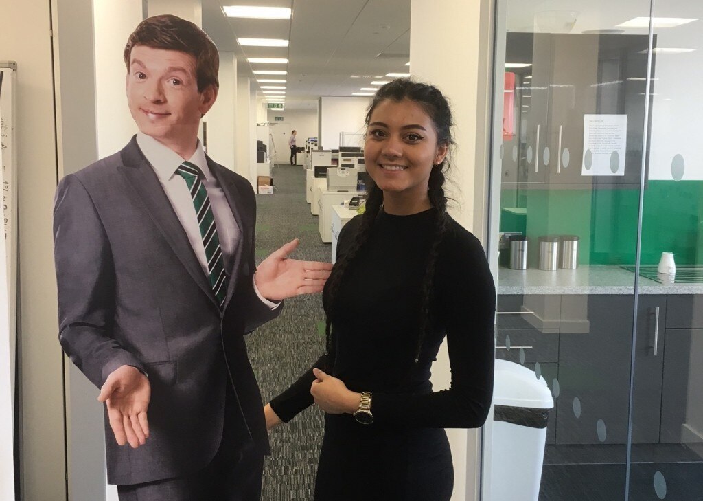 Vanessa avec un stagiaire