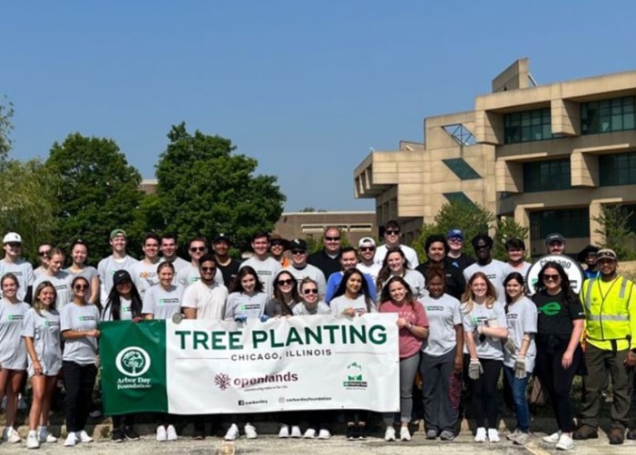 Employés d’Enterprise lors d’un événement de plantation d’arbres à Chicago, Illinois